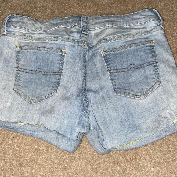 Junior Shorts - Picture 4 of 5